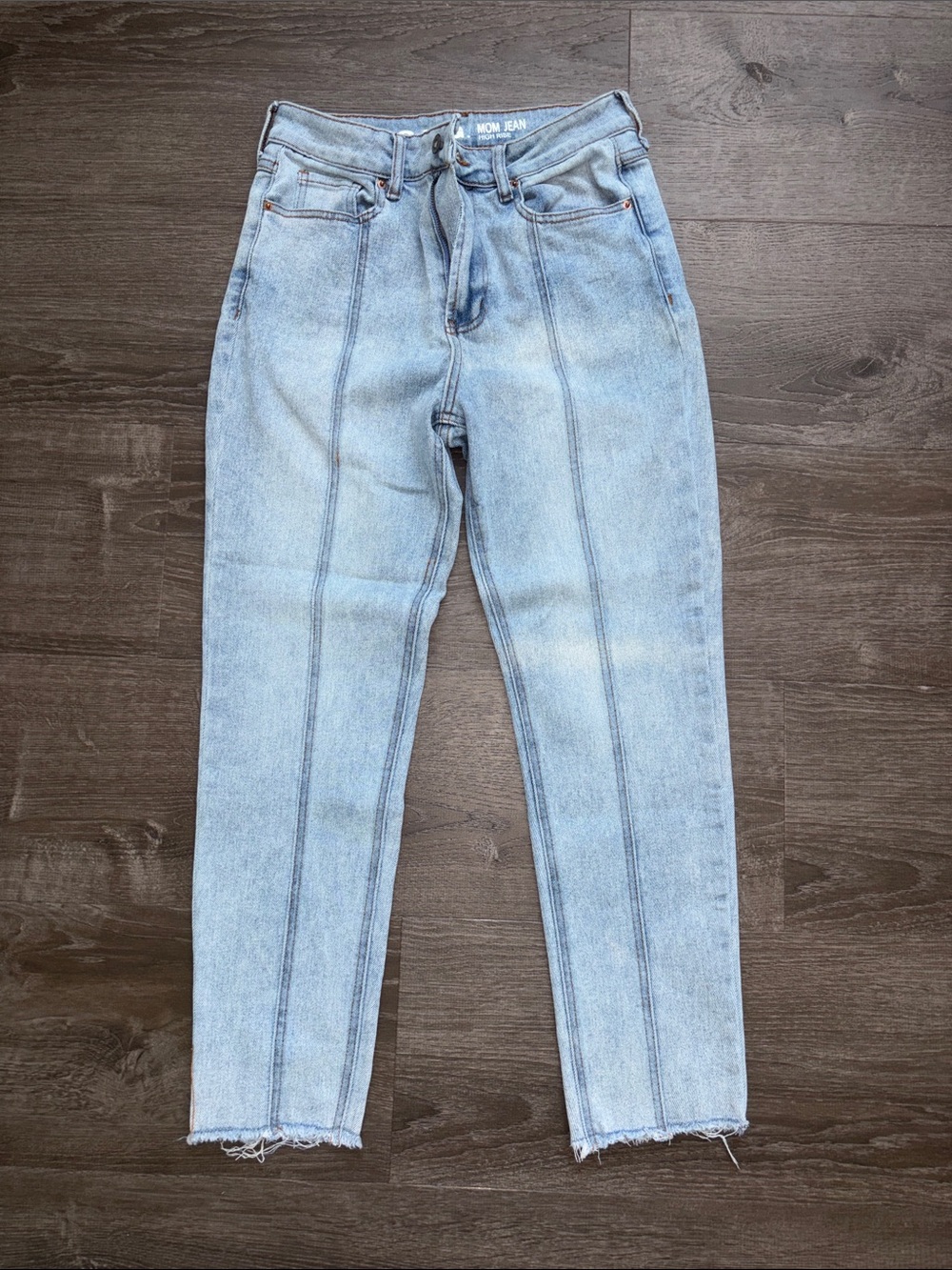 Mom Jean High-Rise Front Seam Light Blue Jeans